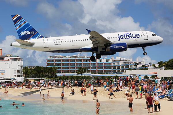 What JetBlue Teaches Us About Profits, Promises, and People
