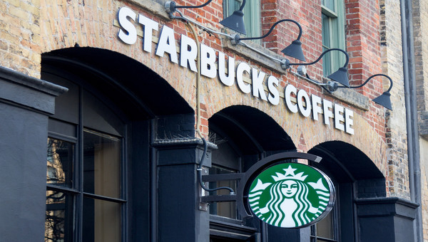 Starbucks-How-to-Respond-to-a-Crisis-Colin-Shaw-Featured-Image